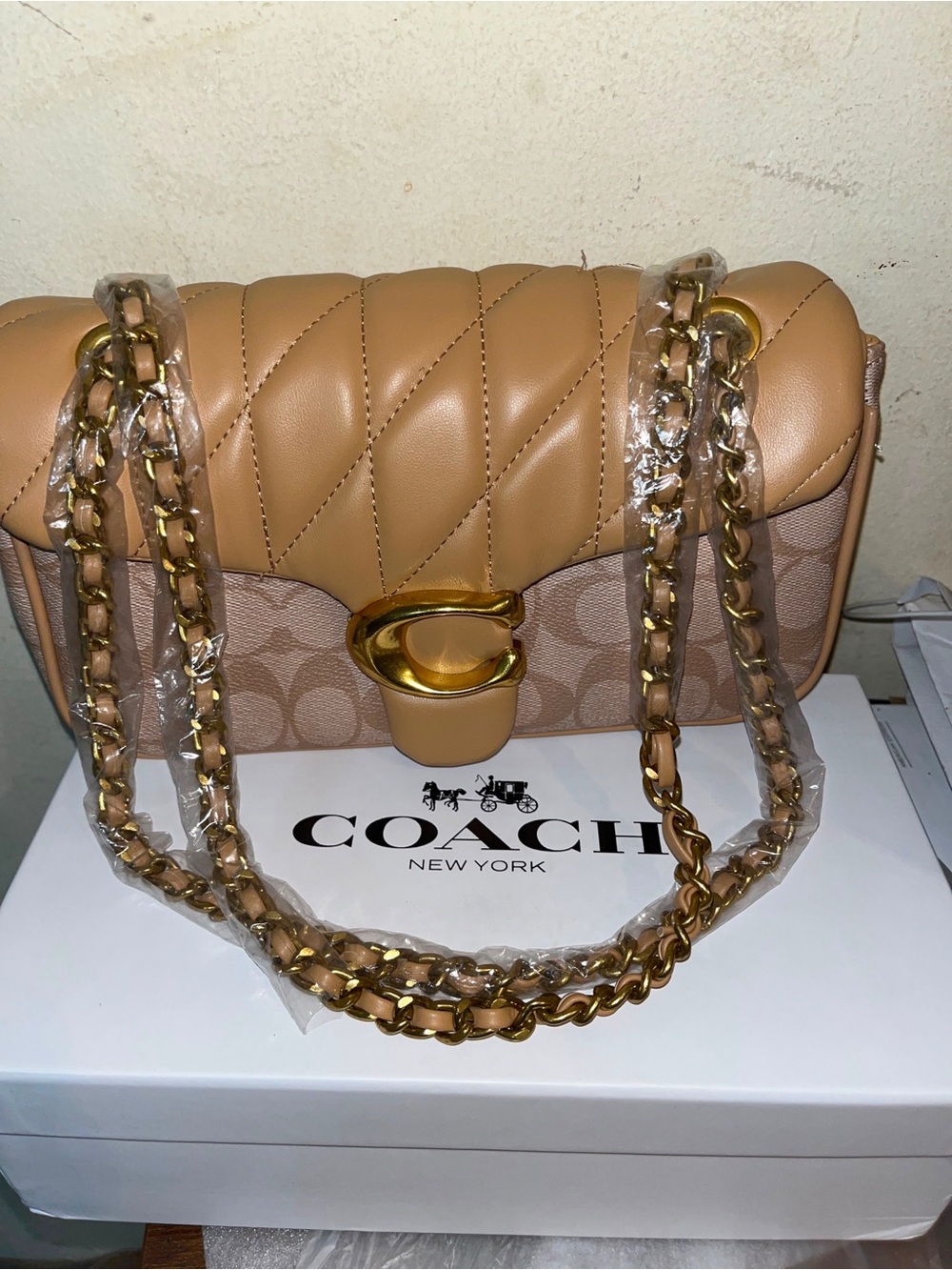 Cute fashion source unknown Quilted Shoulder Bag in Tan with Gold Chain